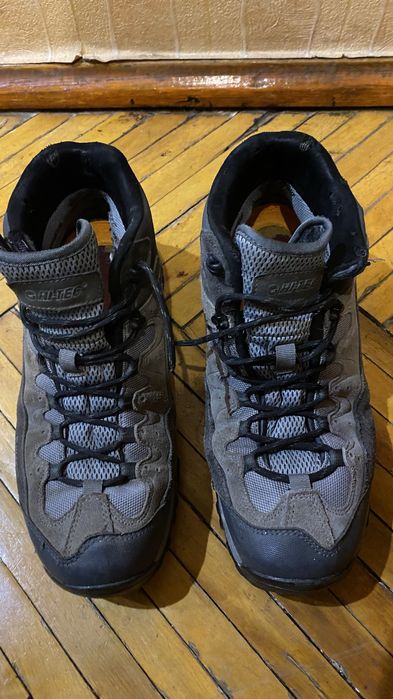 Продам ботінкі 43