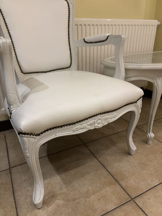 sypialnia w stylu ludwikowskim