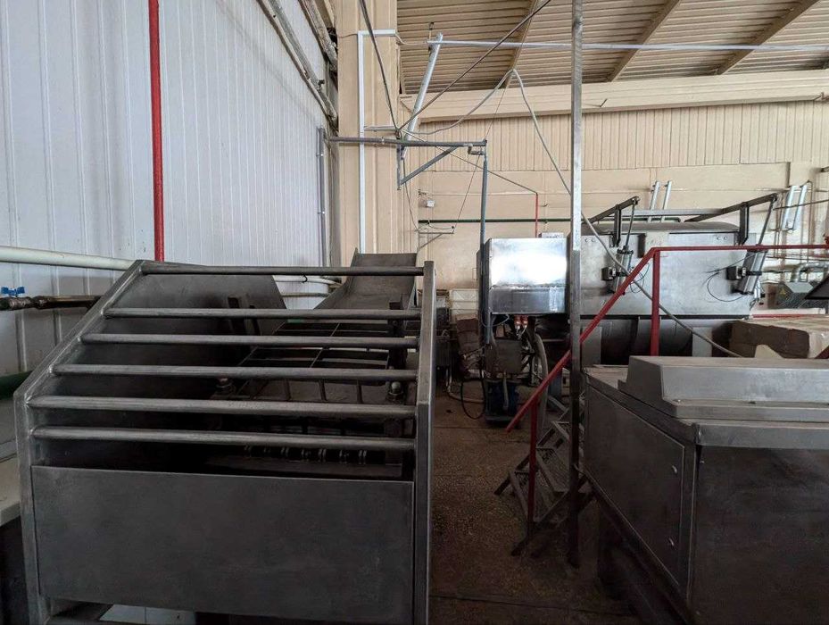 Продамо 2400 кв.м виробничих площ  консервного заводу в чудовому стані