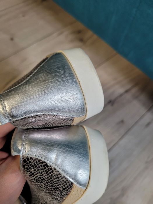 Espadryle Caprice skóra