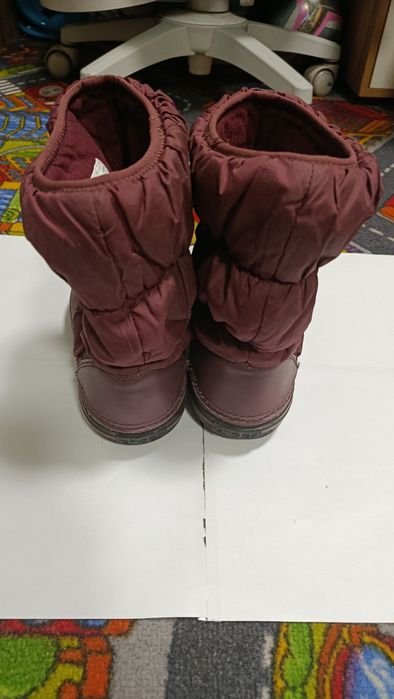 Взуттяя для дівчинки