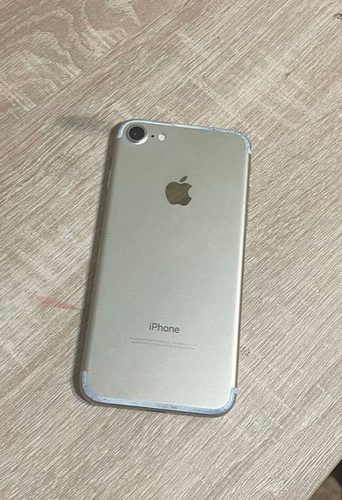 iPhone 7s в гарному стані