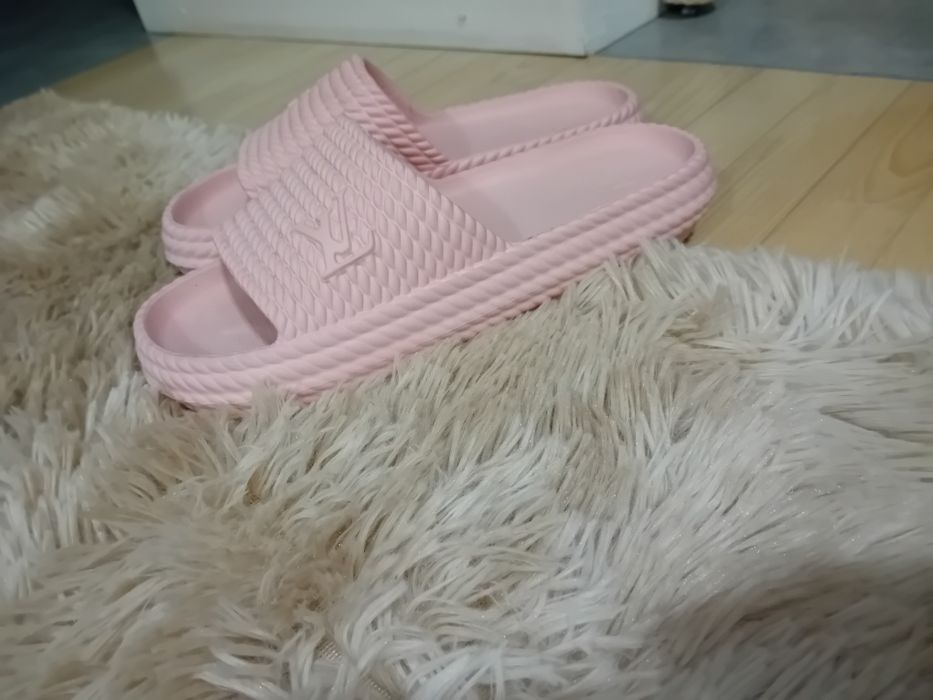 Klapki damskie nowe Louis Vuitton