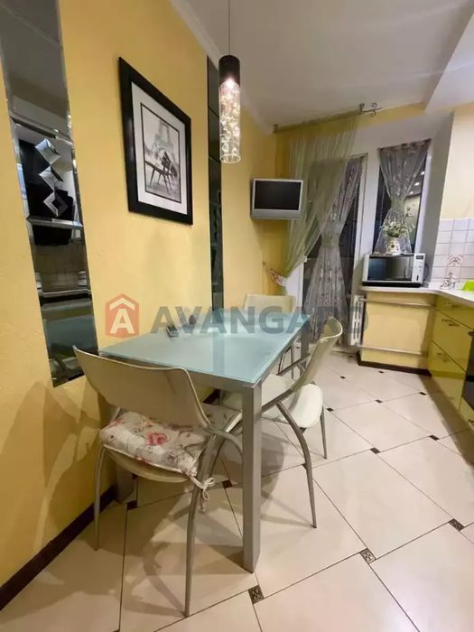 ПРОДАМ 3к квартиру Тополь Джинчарадзе