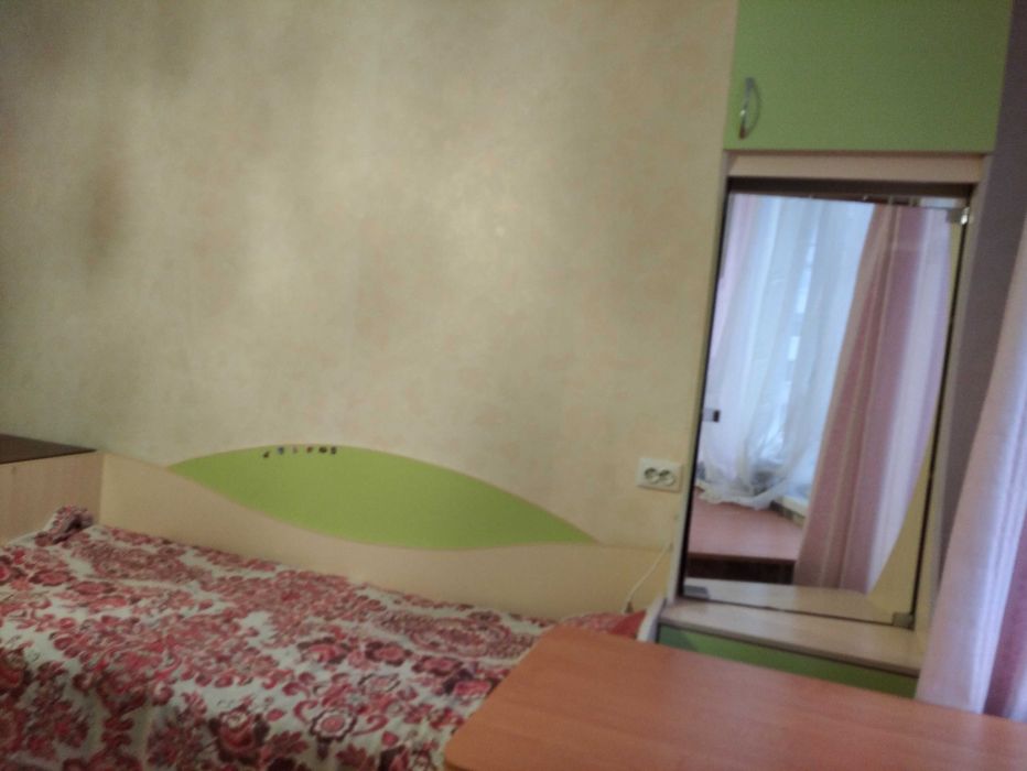 Ліжко,шафа,комод,полиці для кижок,письмовий стіл , Черкассы, торг