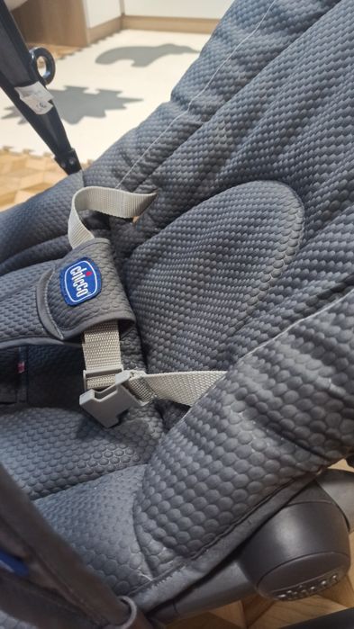 Bujaczek leżaczek Chicco Hoopla, z pałąkiem, regulacja