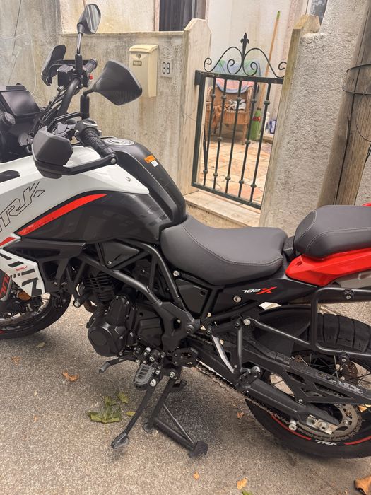 Trk 702x semi nova , conta com 8400km