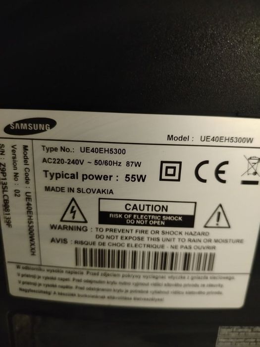 телевізор Samsung модель UE40EH5300W