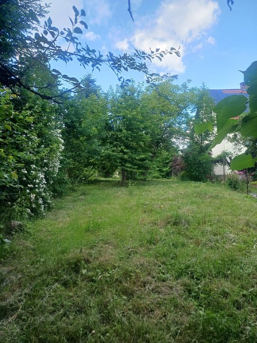 Sprzedam działkę rekreacyjno-budowlaną