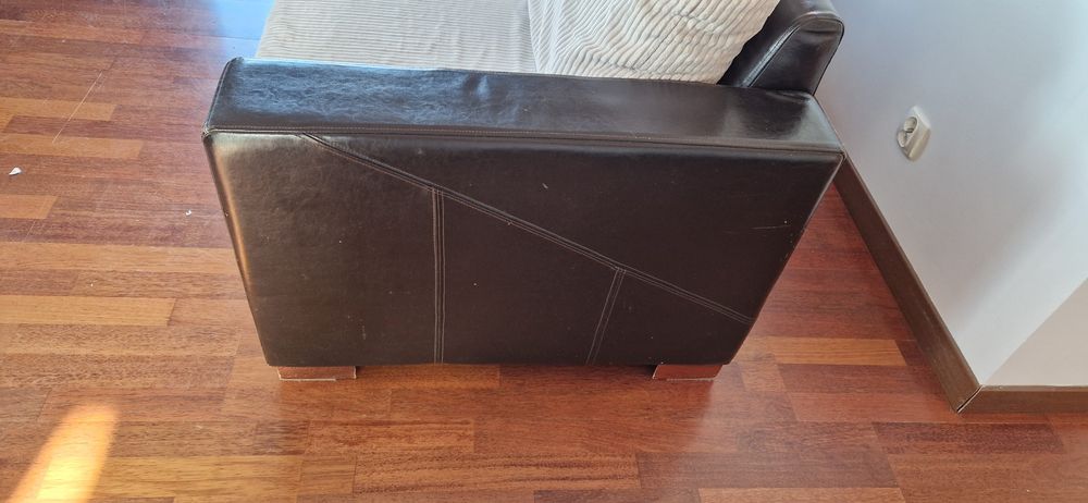 Sofa  2  osobowa