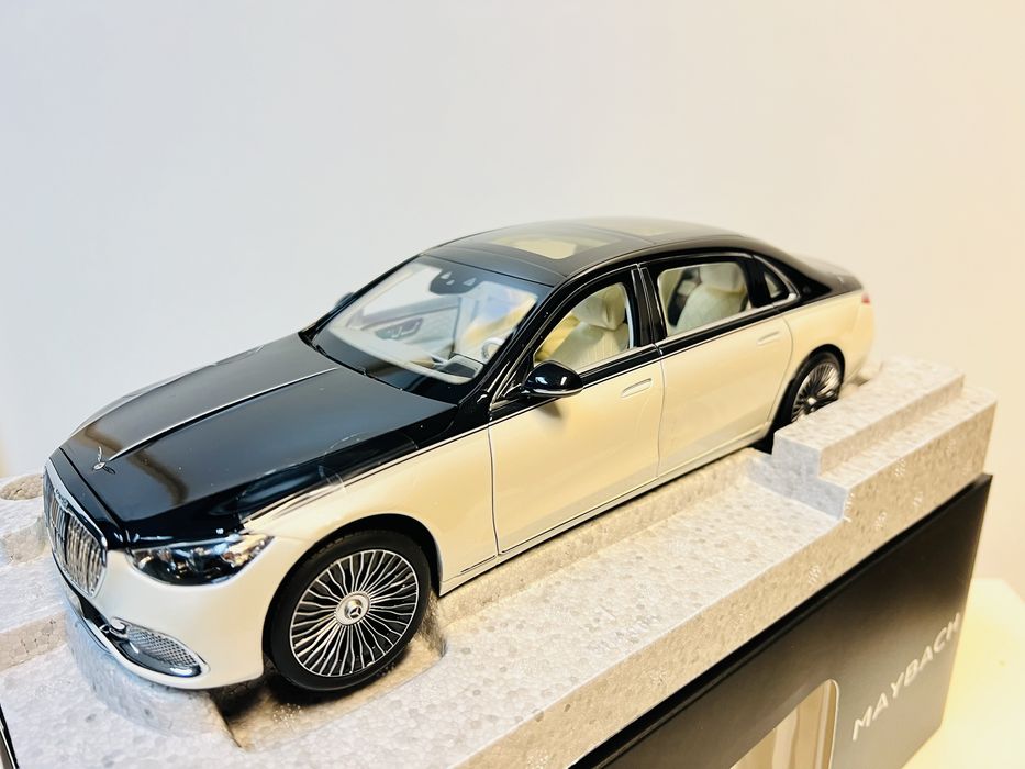 Mercedes-Benz Maybach X223 kolor czerno-biały Norev 1/18 full open