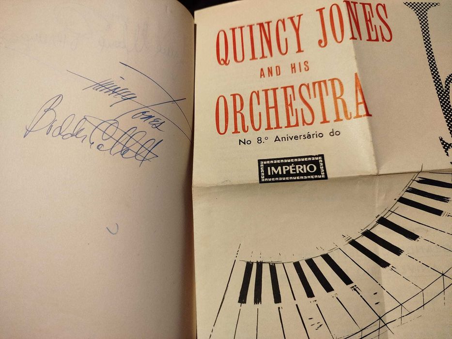 Excelente Livro de autografos