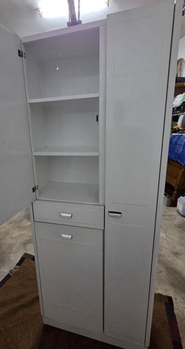 Armário casa de banho