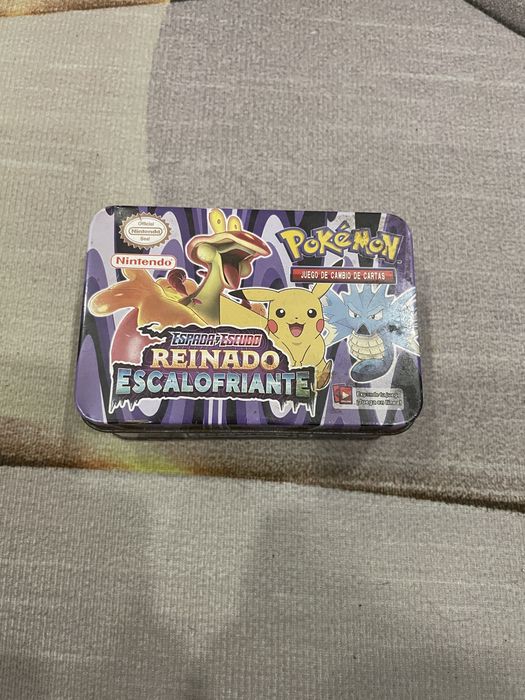 Cartas pokemon com caixa metalica