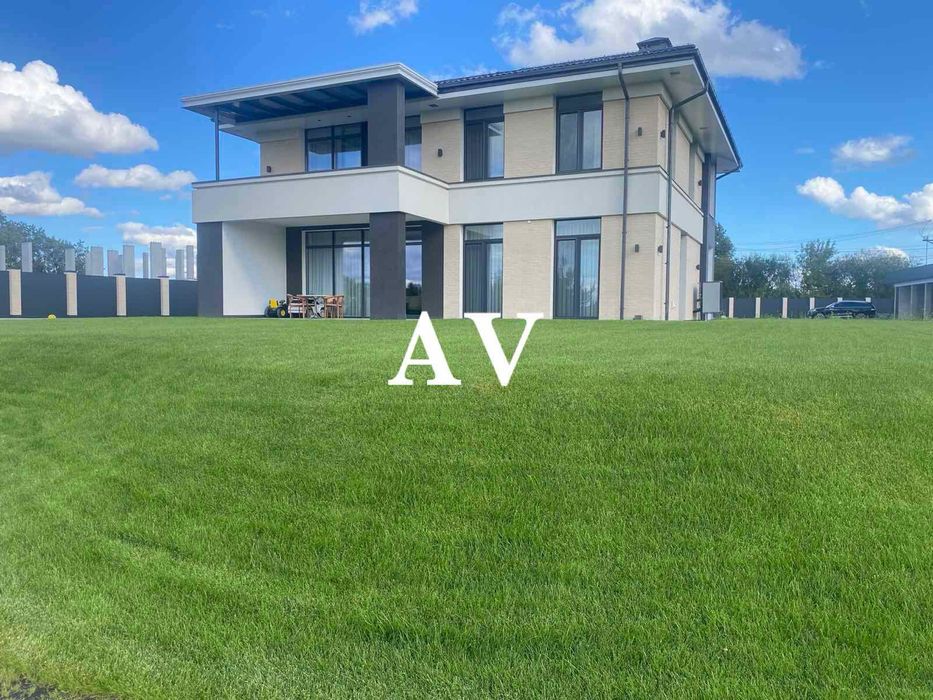 Продажа шикарного дома с выходом на Днепр