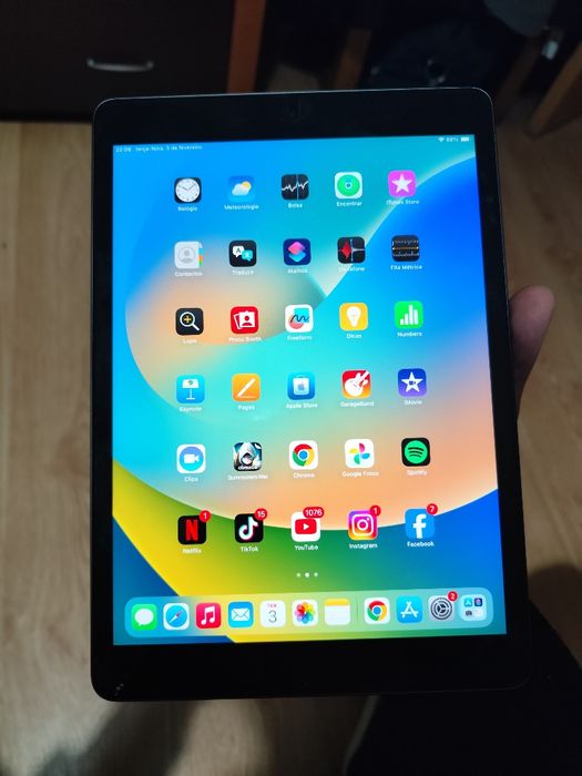 Apple iPad 9ª Geração 64GB Wi-Fi Cinza Espacial