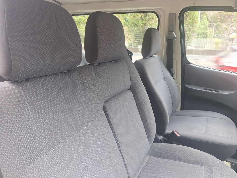 Carrinha HIACE (9 lugares)