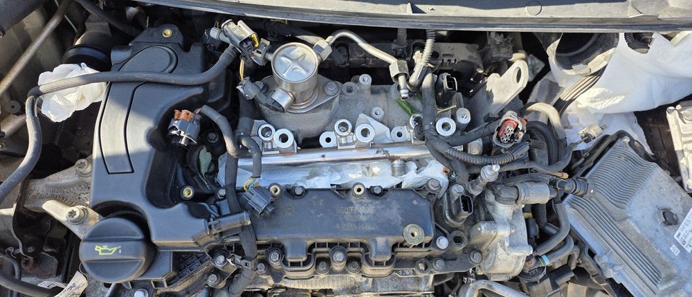 Peugeot 208 gasolina para peças