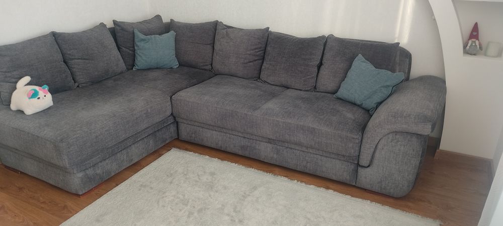 Диван кутовий, в гарному стані