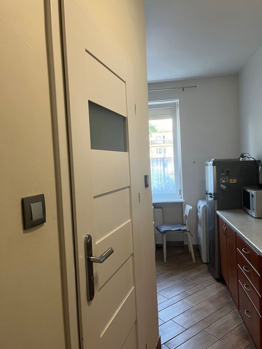 Do wynajęcia przestronna kawalerka 38 m² – ul. Hetmańska, dostępna od października
