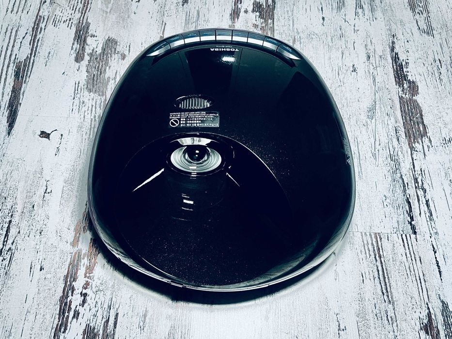 Projektor Toshiba TDP-ET 10, oryginalna lampa, dźwięk 5.1, kabel HDMI