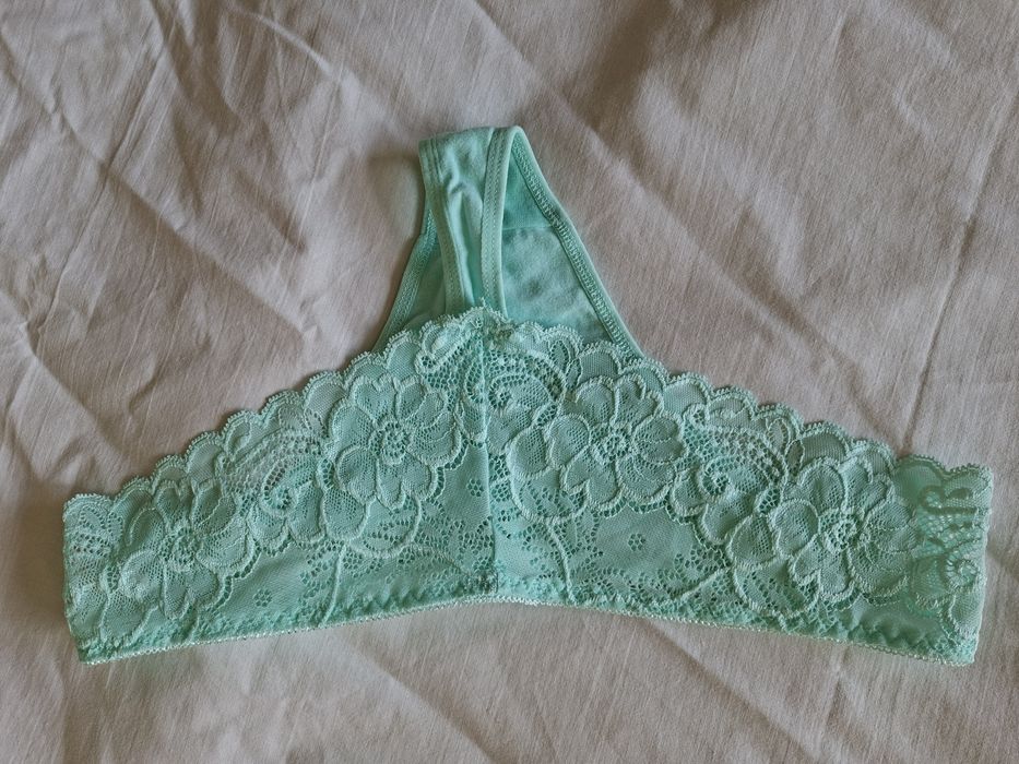 Stringi damskie rozm. M