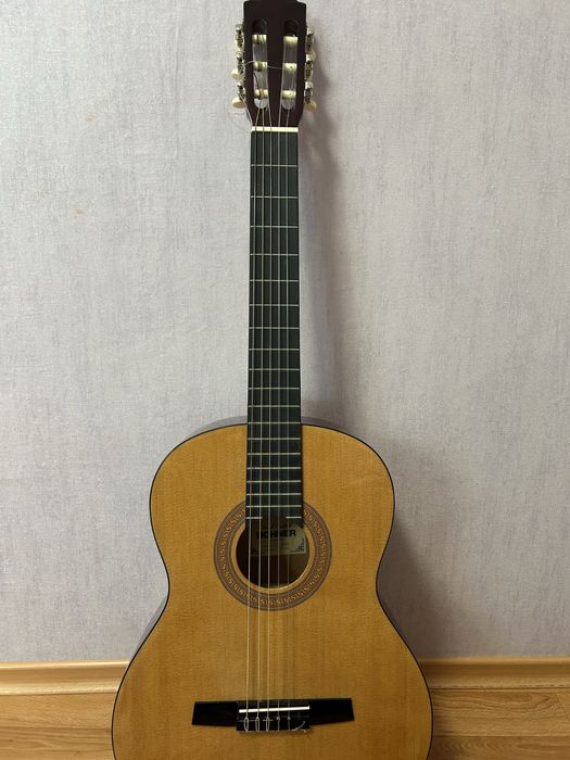 Гітара  Hohner НС 06