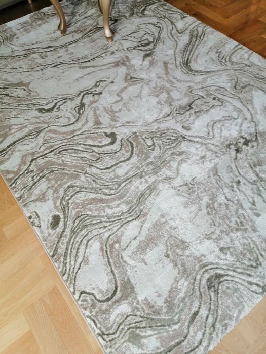 Dywan nowy 100 %wiskoza oliwka i beż