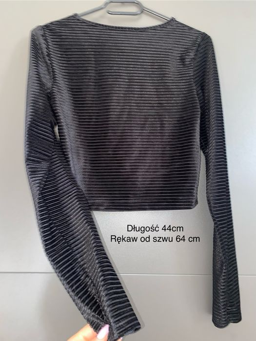 Crop top czarny S krótki z długim rękawem