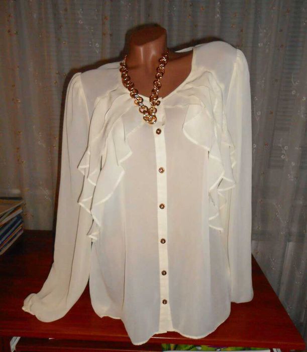 шифонова блузка з рюшами 54 розмір