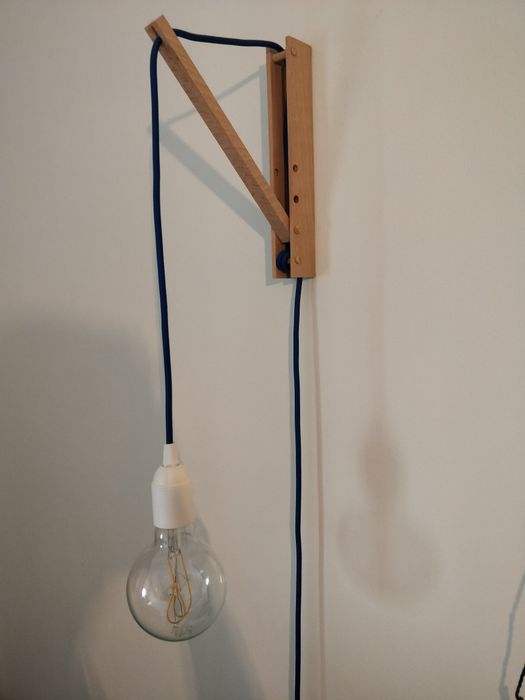 Cabo eléctrico azul para iluminação