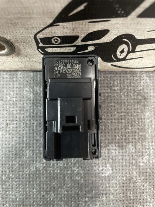 Кнопка склопідйомника права одиничка Sprinter W907 W910