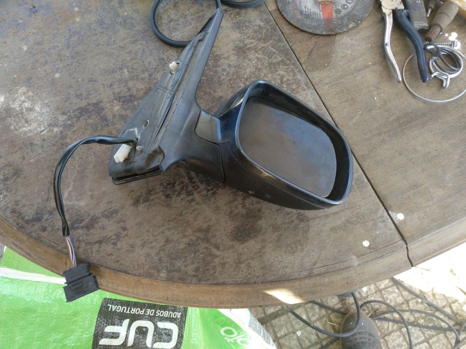 Retrovisor Direito