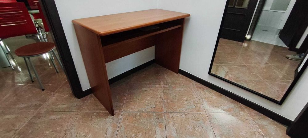 Secretaria em madeira