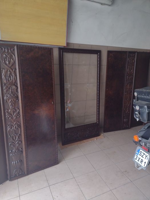 Gabinet na lwich pazurach