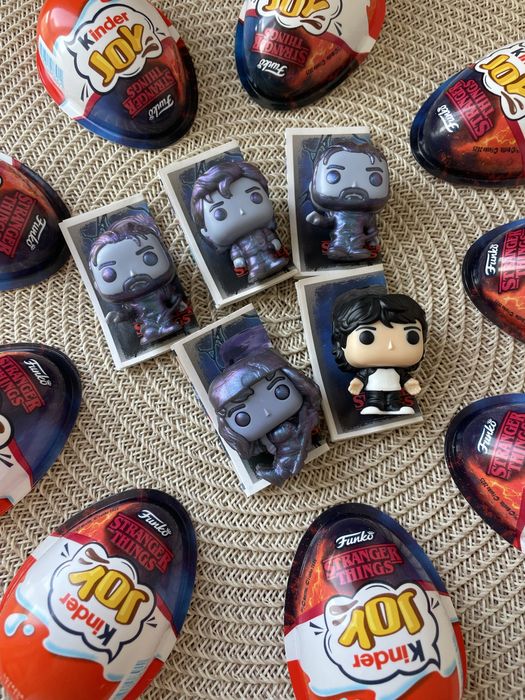 Фігурки Stranger Things Kinder Joy! Майк/Едді/Хопер/Стів