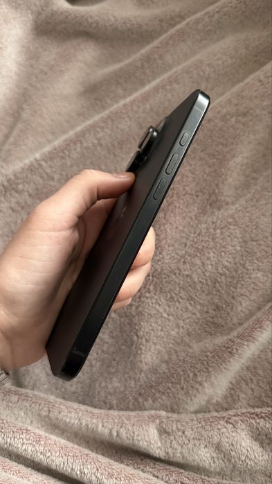 Продам Iphone 16 Pro Max e-sim 256