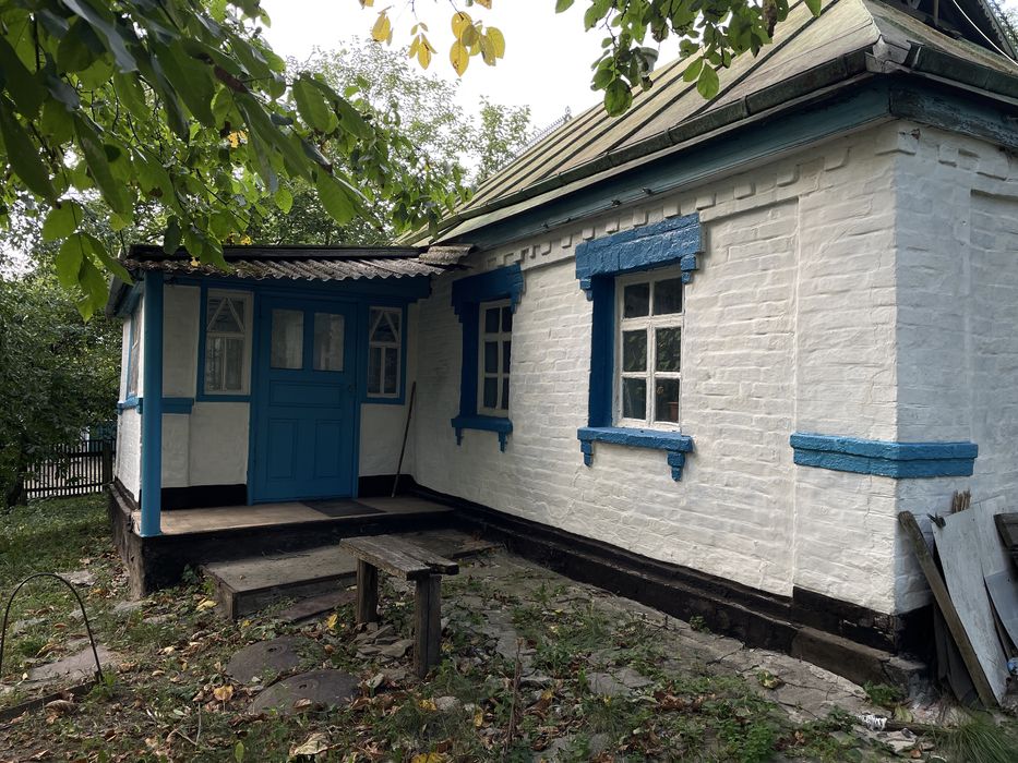 Продам будинок із земельною ділянкою! торг!