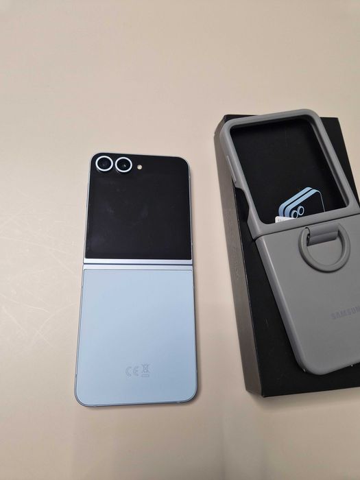 Samsung Galaxy Z Flip6