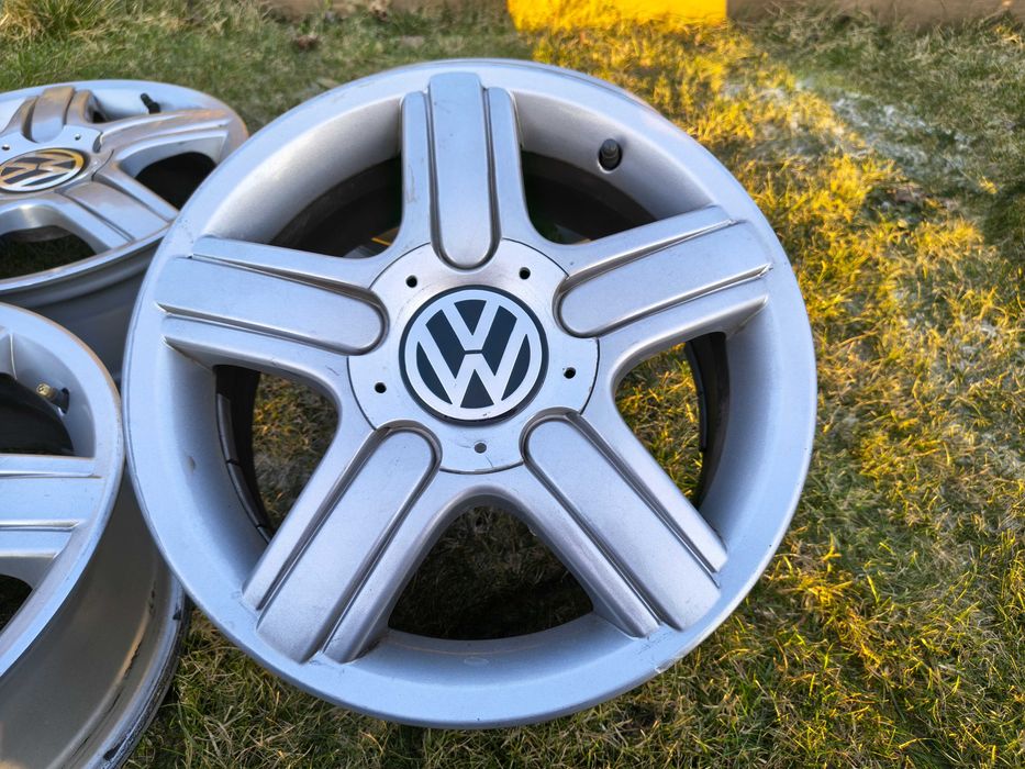 Felgi 15 VW Polo Beetle Fox golf 5x100