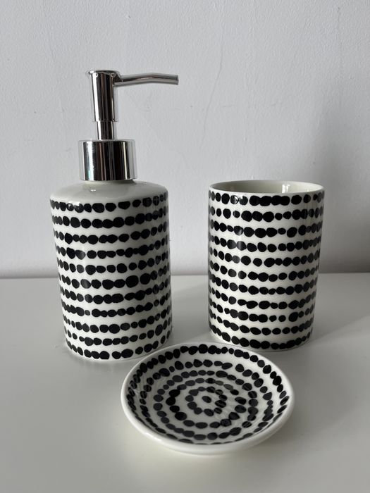 Zestaw łazienkowy H&M Home dozownik do mydła, kubek na szczoteczki
