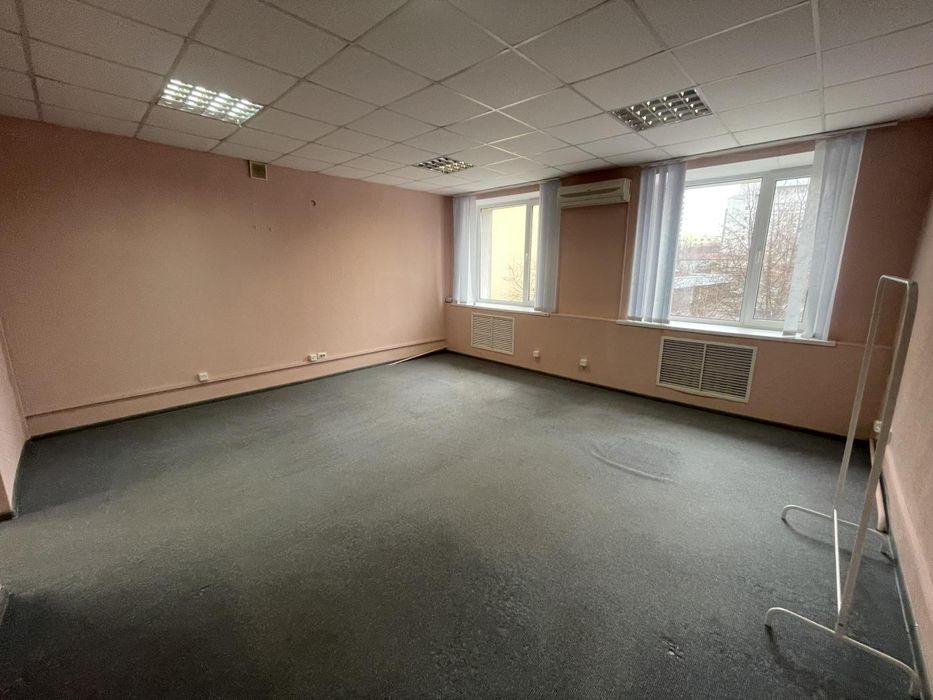 Офіс в центрі міста, є свій паркінг