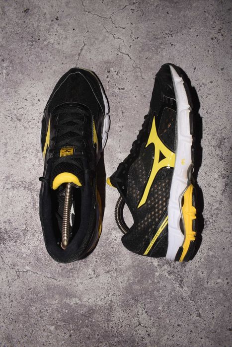 Mizuno Wave Connect (Чоловічі Кросівки Мізуно 2 3 equate )