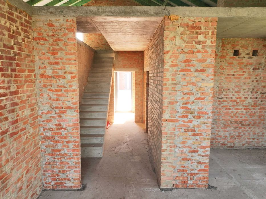 Продам вишуканий будинок із другим світлом! Гараж! 5 сотих землі 140м2