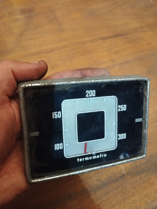 Termômetro antigo analógico