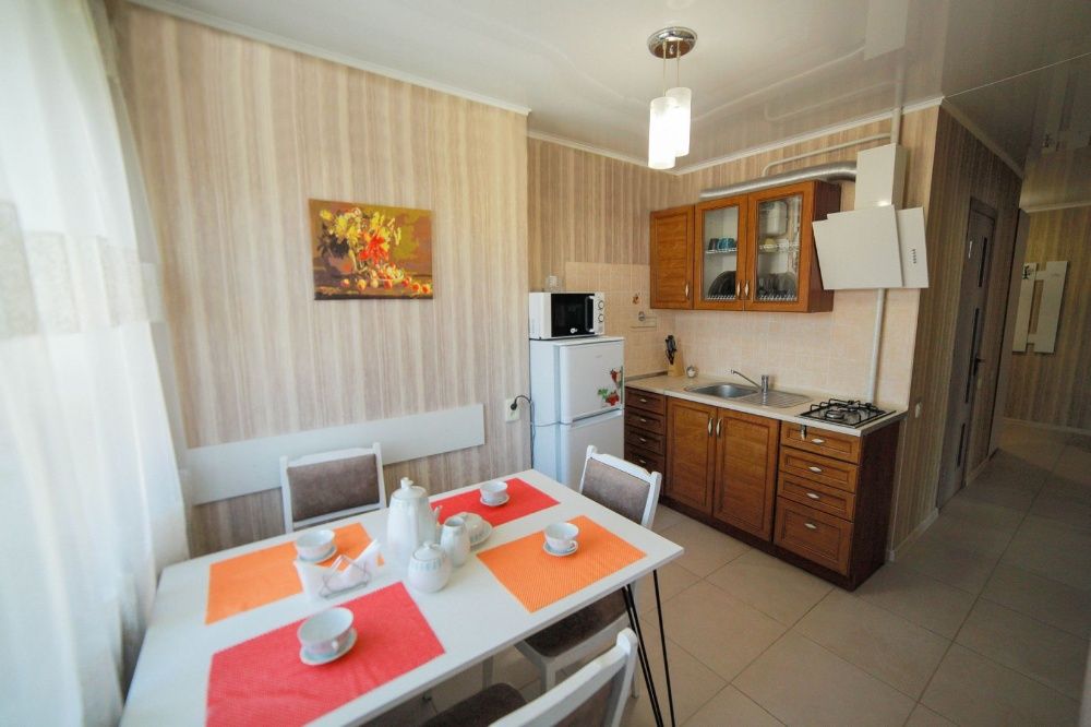 Подобова квартира біля Соборної з 2 окремими спальнями