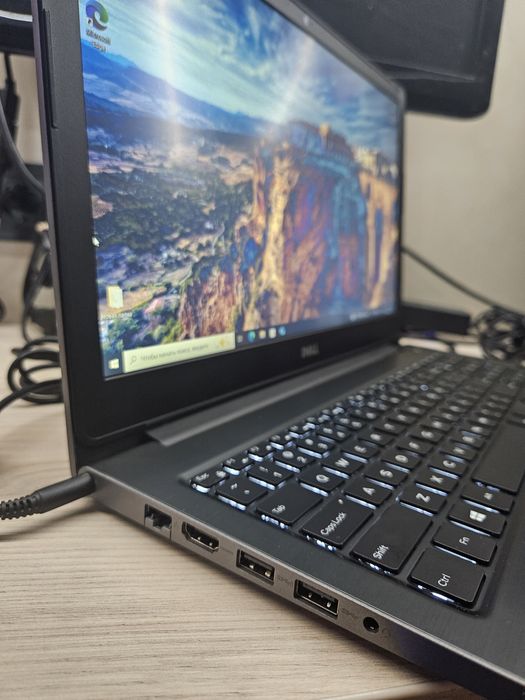 Dell	Vostro 5568 i5-7200U/8Gb DDR4/ SSD 256Gb /15.6" IPS/метал корпус