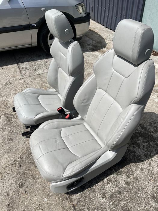 Vendo Bancos em Pele Range Rover Evoque