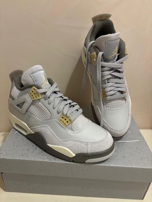 Air Jordan 4 Retro SE