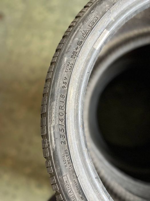 Резина 235/40R18  Dunlop Winter Sport 3D MO пара зима Z18-268